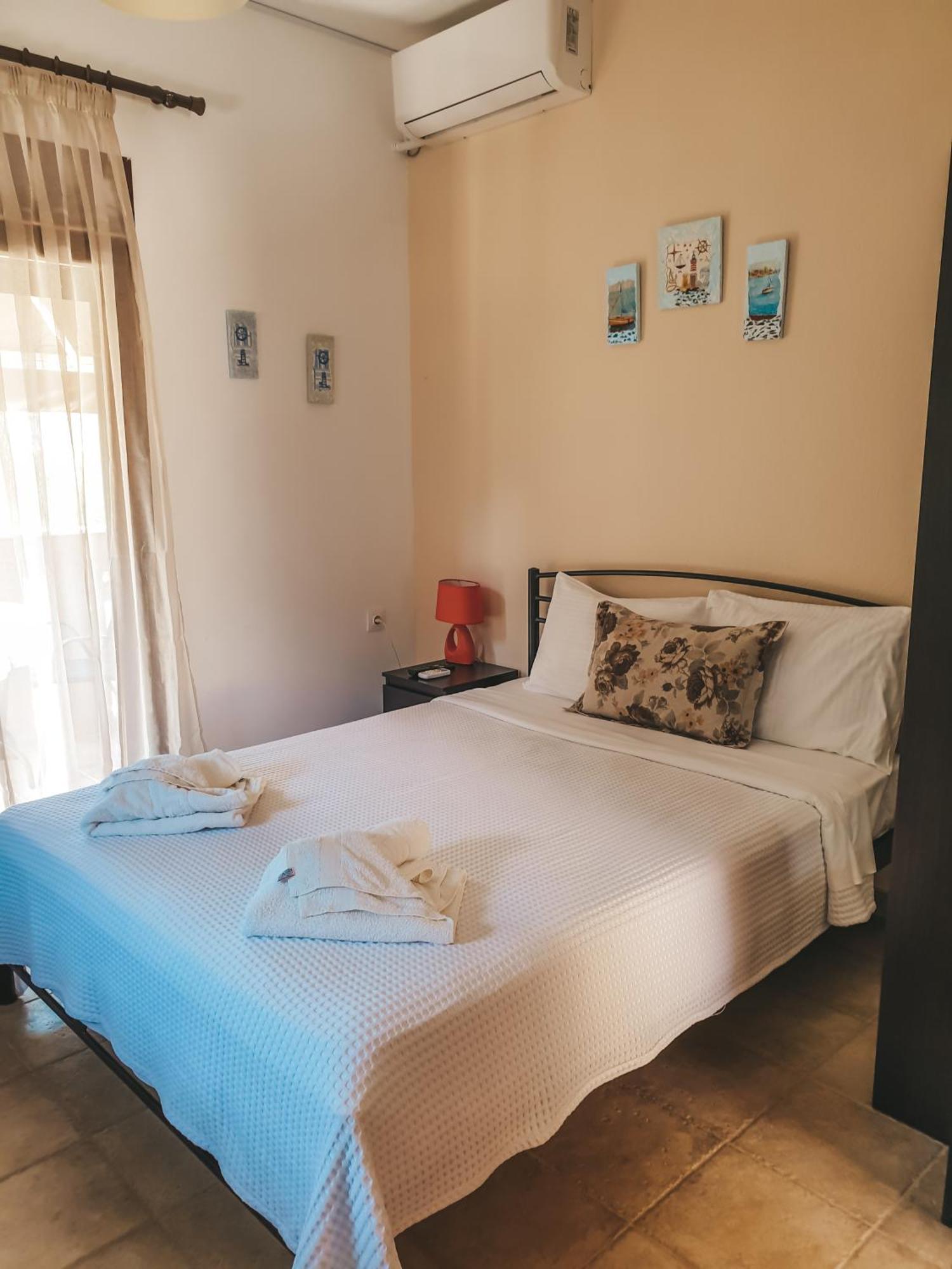 Aroma Studios&Apartments Vourvourou Quarto foto